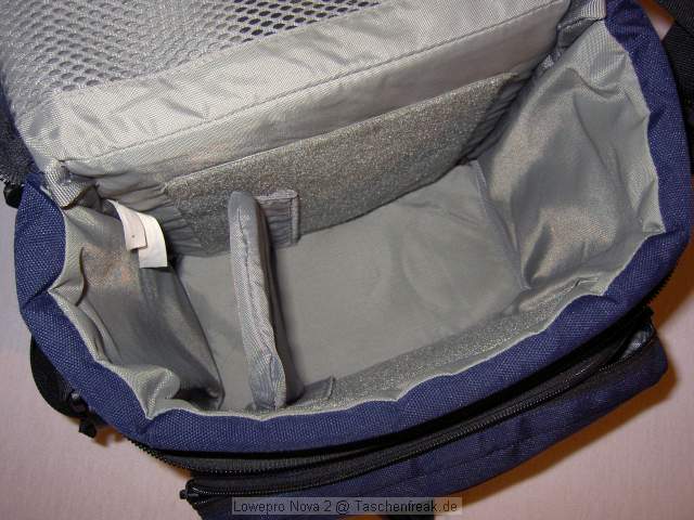 Lowepro Nova 2 \n(altes Modell - nicht Nova 2 AW)\n\nFoto von Vladimir Pantelic - VIELEN DANK!\n\nKommentar des Nutzers:\n\n1) Lowe-Pro Nova 2 (nicht AW!) - ist nicht mehr im Handel\n\nIch nutze die Nova 2 fr meine manuell-analoge Ausrstung, es passen Body (Canon\nT90) sowie 50/1.4, 24/2.8, 20/2.8 und 70-210/4 + Zubehr hinein.