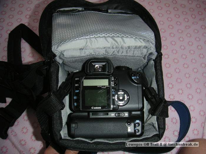 Foto von User Phreed - DANKE DAFR !\n\nKommentar des Nutzers:\n\n4486: LowePro Off Trail 2 von oben mit 350d + BG3 + EFS 17-55 f.28 IS USM
