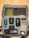 Foto von Sven Johannes - DANKE DAFR !\n\nKommentar des Nutzers:\n\nDie Tasche ist eigentlich zu flach um die Kamera so wie darsgestellt aufzunehmen, es fehlt ein knapper Zentimeter wenn man den "offiziellen"  \nAngaben folgt.\n\nDie Beladung ist eigentlich immer drin, das leere Fache wird nach Bedarf mit einer Powershot G3 oder sonstigem Klapperkram aufgefllt.\nZielbeladung ist die 350d mit 17-85IS, 70-300IS, 50/1.8 und das Sigma.  \nSollte passen.