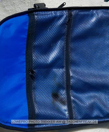LOWEPRO PHOTO TREKKER AW\n\nFoto von Dieter Schrder - VIELEN DANK!\n\nKommentar des Nutzers:\n\nHallo ,\n\nHier kommen nun weitere Bilder fr ihre Galerie.\n\nNach Prfung ihrer Seite sind diese bisher nicht vertreten.\n\n \n\n2. PhotoTrecker AW von Lowepro\n\nErste Ausgabe des PhotoTrecker AW\n \n\nBild 2 : von Vorn , Zwei Vorfcher, in das groe passt eine Menge rein wegen der Falte ( z.B. auch ein Notebook15,4Zoll mit Schutzhlle)\nBild 3+ 4 von den Seiten , sie sind gleich und haben eine Menge Schlaufen zur Befestigung\nBild 5 :  von hinten, man sieht das gesamte Tragesystem aus Trage- und Bauchgurten\nBild 6 :  Das gelste System lsst sich hinter dem Rckenpolster gut verstauen wegen der Karabinerhaken am Tragegurtsystem\nBild 7 :  von Innen leer , der Trageriemen ( Schultergurt) liegt auf der unten Deckelseite\nBild 8 :  zum Vergleich leicht gefllt mit 30d+ 70-200 + Tokina ATX840 80-400 und Blitz + zwei weitere Objektive. Es passt aber erheblich mehr rein !!!\nBild 1 :  hier sieht man, das auch nur die Reiverschlsse zur Mitte geschtzt sind (Scheuerschutz fr das Packgut) der lange Reiverschluss ist noch ungeschtzt.( der AWII ist berall geschtzt)\n\nUnter dem Rucksack ist das Haltesystem fr ein Stativ und geschtzt vor Schmutz auch noch die Regenhaube.\n\nDie Regenhaube ist auch am Strand gut zu verwenden um Sand beim auspacken der Ausrstung vermeiden ( Ablageflche)\n\nMit freundlichem Gru \n\nDieter Schrder