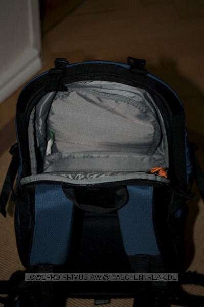 LOWEPRO PRIMUS AW\n\nFoto von Karl-Werner Lorenz - VIELEN DANK!\n\nKommentar des Nutzers:\n\nHallo Jörg,\n\nleider hatte ich mein erste Mail mit den Bildern an info@taschenfreak gesendet\n... daher ist sie wohl nicht angekommen ... Hier also noch einmal die Bilder\nmeines neuen Rucksacks ...\n\nLowepro Primus AW gepackt mit:\nCanon EOS 30D\nCanon EF-S USM 4,0-5,6/17-85 IS incl. Gegenlichtblende	\nCanon EF USM 4,0-5,6/70-300 IS NEU incl. Gegenlichtblende	\nSigma EX 4,0-5,6/10-20 DC C/AF incl. Gegenlichtblende\nals Stativ:	\nVelbon Sherpa Pro CF 640\n\nBeste Grüße und weiter so ...\nKarl-Werner
