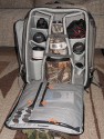 LOWEPRO PRO TREKKER 600 AW\n\nFoto und Text von Matthias Hestermann - VIELEN DANK!\n\nKommentar:\n\nLieber Taschenfreak Jrg Langer,\n\nda Sie diesen Rucksack noch nicht gelistet haben, anbei eine Sammlung von Bildern zum neuen Lowepro Pro Trekker 600 AW. \n\nDie Bilder zeigen, dass darin das schwerste Supertele von Canon, das EF 400mm / f 2.8 L IS USM mit angesetztem 2-fach Extender, sowie eine Kamera mit angesetztem Standardzoom, mehrere weitere Objektive, Blitzgert und weiteres Zubehr gut Platz finden. Das EF 70-200mm / f 4.0 L IS USM hat sogar aufrecht Platz. Ein paar weitere Bilder zeigen das Tragesystem, die Laptop-Tasche im Vorderfach, das Anbringen von Hocker und Stativen und die Vortaschen.\n\nInsgesamt ist der Rucksack uerst durchdacht und mit vielen tollen Features ausgestattet. Er wirkt sehr wertig auf mich, allerdings nicht ganz so robust verarbeitet wie etwa der Photo Trekker AW II und die anderen Ruckscke dieser Machart wie etwa Nature Trekker AW II u.a. Dafr hat er trotz seiner enormen Gre auch nur das gleiche Leergewicht wie der Photo Trekker AW II. Ich bin insgesamt bisher sehr zufrieden damit, insbesondere auch mit dem Tragekomfort.\n\nSoweit mal, wrde mich freuen, wenn die Infos Verwendung finden.\n\nViele Gre\n\nMatthias Hestermann