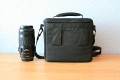 Lowepro Rezo 160 AW\n\nFoto von Carsten Drohm - VIELEN DANK!\n\nKommentar des Nutzers zur Tasche:\n\nHallo,\n\ndie Lowepro Rezo 160 AW hat die Innenmae: 21.5 x 10.5 x 17.8 cm. Das nebenstehende Canon 70-300 IS USM verdeutlicht noch einmal die Gre. In die Tasche passen das Canon 70-300 IS USM und daneben noch die Canon 350/400D ohne Batteriegriff mit angesetztem Canon 24-105 4L IS USM ohne Gegenlichtblende. Mehr Platz ist definitiv nicht. Wenn an der 400D das Canon 17-85 IS USM verwendet wird, kann dessen Gegenlichtblende am Objektiv bleiben.\nDie Tasche ist von ihrer Gre und Farbe schn unauffllig.\n\nGre\n\nCarsten D.