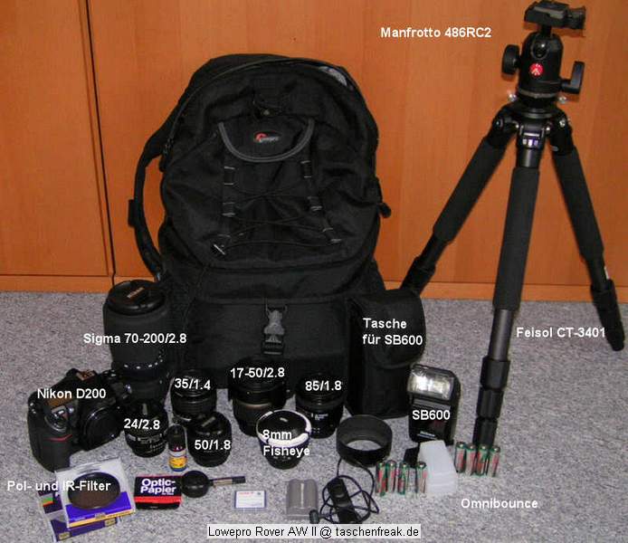 Foto von Daniel (User Shadowzone im DSLR-Forum) - Vielen Dank dafr !\n\nKommentar des Nutzers:\n\nHallo,\n\nich htte hier ein Beispiel, wie man einen Lowepro Rover AWII vollpacken kann, in 2 varianten\n\nwie man sieht, passt sogar ein Sigma 50-500 rein! ;)\n\nbin brigens im DSLR-Forum als "shadowzone" unterwegs, sollte das relevant sein :)\n\nhoffe ihr knnt das gebrauchen!\n\n\nlg,\nDaniel