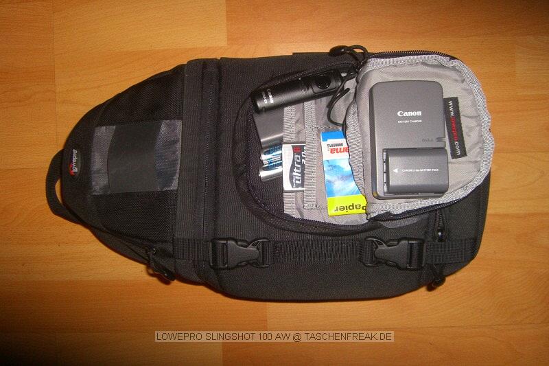 LOWEPRO SLINGSHOT 100 AW\n\nFoto von Jrg Bergmann - VIELEN DANK!\n\nKommentar des Nutzers:\n\nie Lowe Pro Sling Shot 100 AW ist sehr kompakt dennoch gro genug fr meine komplette DSLR Ausrstung mit Zubehr, Stativ, Blitz und 3 Objektiven. \nMeine Packliste fr die Slingshot 100 AW:\n\nEOS 350D, bei Bedarf auch mit BG-E3 \nEFS 17-55/2,8 \nEFS 10-22/3,5-4,5 \nEF 70-300/4-5,6 IS\nSpeedlite 220 EX\nManfrotto 785 B Stativ\nPolfilter\nGraufilter\nSonnenblenden\nAkkus\nFernauslser\n\nJ.Bergmann