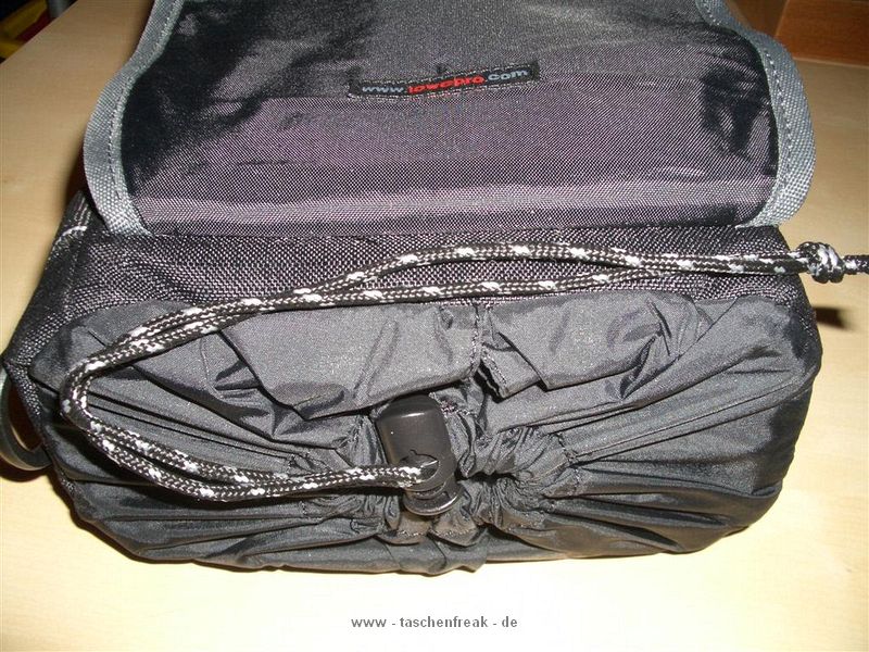 LOWEPRO SLIP LOCK POUCH 60 AW\n\nFotos von Sven Ackermann - VIELEN DANK!