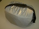 Lowepro Stealth Reporter 650 AW\n\nFoto von xxx - VIELEN DANK!\n\nKommentar des Nutzers:\n\nLowe-Pro Stealth Reporter 650 AW:\n\nDas Ding is RIESIG, mit der vollgepackten Tasche durch die Gegend zu laufen ist nicht wirklich angenehm.\n\nBild 1: Tasche geschlossen\n\nBild 2: gefllt mit Laptop und allerlei Photogertschaften, wie man sieht ist noch Luft fr mehr.\n\nBild 3: teilweise gefllt\n\nBild 4: leer\n\nBild 5: Das war alles drin, pat aber bestimmt noch mehr rein wenn man sorgfltiger packt! Ich habe wahllos Zeug hineingepackt um sie voll zu kriegen.\n\nBild 6: diverses Material zum Innenausbau\n\nBild 7: Schnellzugriff durch den Deckel\n\nBild 8: mit Regenhlle - aber wer die Tasche eine Weile durch den Regen trgt hat andere Probleme als den Regen selbst :-)\n\nBild 9: Ohne Innentasche\n------------------------------------------------------------------------------\n\nGruss,\n\nVladimir