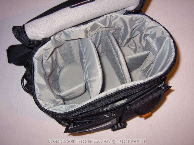 Lowepro Stealth Reporter D200 AW\n\nFoto von Vladimir Pantelic - VIELEN DANK!\n\nKommentar des Nutzers:\n\nBild 1: Tasche geschlossen\nBild 2: Tasche geffnet\nBild 3: Tasche beladen mit EOS3 + Booster PB-E2 (vergleichbar mit 5D + Booster oder 1D/1Ds), EF 70-200/2.8 + Geli, EF 50/1.4, EF 28-135/3.5-4.5 IS, Blitz 300TL (oder 580EX) Es ist noch Platz fr 1-2 Objektive je nach Gre und Zubehr\nBild 4: Tasche mit Inhalt, wie gesagt es passt noch mehr rein!\nBild 5: mitgeliefertes Zubehr: 1 Tasche fr Speicherkarten, 1 Beutel fr Kabel etc.\nBild 6: Rckseite mit Handgriff bzw. Rollibefestigung und Hft- bzw.\nStabilierungsgurt (gut zum Radfahren)\nBild 7: Mit Regenhlle\n\nGruss,\n\nVladimir