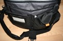 Lowepro Stealth Reporter D400 AW\n\nFoto von Jens Krmer - VIELEN DANK!\n\nKommentar des Nutzers:\n\nIn der Tasche selber sind Blitz Canon 430EX, Canon 70-200mm 2,8, Canon 60mm Macro. Die Kamera die immer drin ist, ist die EOS 350d mit BG + Objektiv (Kit oder was unten steht). Zubehrbeutel fr Blitz und Kleinkram + Speicherkartentasche. Die Tasche (orange) + Speicherkartentasche sind bei der Tasche dabei. (Lowepro Stealth Reporter D400 AW). Platz ist jetzt noch fr zwei weitere Objektiv meist das 24mm, 50mm 1,4 / 85mm 1,8. \n\nGru Jens