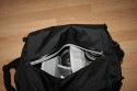 Lowepro Stealth Reporter D400 AW\n\nFoto von Jens Krmer - VIELEN DANK!\n\nKommentar des Nutzers:\n\nIn der Tasche selber sind Blitz Canon 430EX, Canon 70-200mm 2,8, Canon 60mm Macro. Die Kamera die immer drin ist, ist die EOS 350d mit BG + Objektiv (Kit oder was unten steht). Zubehrbeutel fr Blitz und Kleinkram + Speicherkartentasche. Die Tasche (orange) + Speicherkartentasche sind bei der Tasche dabei. (Lowepro Stealth Reporter D400 AW). Platz ist jetzt noch fr zwei weitere Objektiv meist das 24mm, 50mm 1,4 / 85mm 1,8. \n\nGru Jens