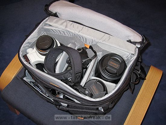 LOWEPRO STEALTH REPORTER D550\n\nFoto und Text von einem Anonymen User - VIELEN DANK!\n\nKommentar:\n\nHallo Jörg!\n\nAnbei ein paar Bilder meines Lowepro Stealth Reporter D550 Tests, leider viel zu schwer für meine Schulter.\n\nBitte veröffentliche die Bilder anonym.\n\nBeste Grüße\nxxx