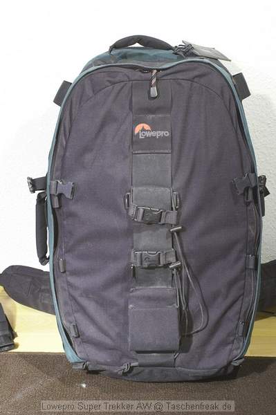 Lowepro Super Trekker AW\n\nFoto von Michael Volz - VIELEN DANK!\n\nKommentar des Nutzers:\n\nHallo Jrg,\n \nhier noch ein paar Bilder von meinem Lowepro Super Trekker AW Rucksack. \n \nGre\nMike