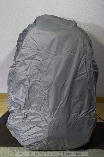 Lowepro Super Trekker AW\n\nFoto von Michael Volz - VIELEN DANK!\n\nKommentar des Nutzers:\n\nHallo Jrg,\n \nhier noch ein paar Bilder von meinem Lowepro Super Trekker AW Rucksack. \n \nGre\nMike