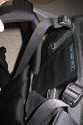 LOWEPRO SUPER TREKKER II AW\n\nFoto von Thomas Pschmann - VIELEN DANK!\n\nKommentar des Nutzers:\n\nHi Jrg,\n\nanbei die Bilder vom Super Trekker AW II. Mitgeliefert werden ein Lens\nPouch (gefttert, mit Teilern), ein Accessory Pouch (ungefttert) sowie\nein Daypack. Der Rucksack selber sowie die Pouches haben Reissverschlsse\nin die es nicht gleich reinregnet. Die Pouches werden beim neuen Modell an\nder Seite angebracht. Der Daypack kann wohl innen als auch aussen\nangebracht werden - ich nutze das Ding nie.\n\nOben und an der Seite gibt es einen Griff. Das Regenkondom ist auf den\nBildern nicht mit drauf, es befindet sich im Bodenbereich. Zum besseren\nTransport kann man das Gurtsystem hinter einer Abdeckung verwinden lassen.\nDafr gibt es an der Rckseite umlaufend einen Reissverschluss.\n\nInnen ist der eigentliche Fotokram mit so einer Art "Deckel" abgetrennt\nder normalerweise gleich mit aufgeklappt wenn man den Rucksack ffnet. An\ndessen Rckseite sind vier Taschen fr Kleinkram angebracht.\n\nDas Stativ auf dem ersten Bild hat ein Packmass von 61 cm (G1348).\n\nViele Grsse,\n\nThomas