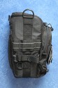 LOWEPRO - TOP LOADER ZOOM AW\n\nFoto von Peter Albrecht - VIELEN DANK!\n\nKommentar:\n\n- gekauft Januar 2009 (scheint auch berarbeitete Version zu sein gegenber dem Model, welches auch auf taschenfreak gezeigt wird)\n  neu: - Reisverschlu innen im Deckel hat jetzt eine Schutzkappe (Bild 06)\n       - SlipLock auf beiden Seiten (Bilder 02 und 04)\n\n- Beigaben:\n  - Schultergurt (Bild 05)\n  - Chest Harness (4 Kunststoffhaken) (Bild 05)\n      - Chest Harness, den man als extra Zubehr erwerben kann hat fr die oberen Ringe zwei Metallhaken\n      - Gurte lassen sich schnell und einfach verstellen\n      - keine Anleitung => erst mal experimentieren, aber man kriegs relativ schnell hin\n  - klitzekleine Anleitung fr die Tasche selbst (englisch / franzsisch / kein Deutsch)\n  - Werbeschild 30 Jahre Lowepro (ist dann wohl schon etwas lter) (Bild 01)\n\n- Innenraum mit 4 Trennern veriabel gestaltbar (Bilder 05, 07, 08 und 09)\n- beim 18-55mm Objektiv kann man problemlos das Ladegert fr die Akkus unter einem doppelten Boden verstauen (Bild 09)\n- die zwei groen Trenner haben noch seitliche Taschen fr Kleinzeugs (z.B. Akkus) (Bilder 05 und 08)\n- Zwei SlipLock Schlaufen (je eine links und rechts) (Bilder 02 und 04)\n- die oberen zwei Ringe zur Befestigung des Tragesystems sind aus Metall, die unteren aus Kunststoff, aber die sind ja nicht so wichtig.\n\n- Was geht rein?\n  - Canon 500D mit Batteriegriff und Tragegurt (Bild 06)\n  - Speedlite 430 EX II + Ersatzakkus + Zweitakku fr Camera (Bild 08)\n  - Ladegert (Bild 09)\n  - Zettel und Speicherkarte (Bild 10)\n  - Anleitungen fr Speedlite und 500D, Stifte, Taschenlampe (Bild 11)\n  - Mignon-Halter fr den Batteriegriff - aber UNGEPOLSTERT! (Bild 12)\n\n\n- All-Weather-Cover (AWC): (Bilder 13 - 16)\n  - Ringe und Gurtschlaufe fr Tragesysteme bleiben frei\n  - Deckel, Fronttasche, Seitentasche sind eingepackt (kein Zugang)\n  - SlipLock auch bei AWC verwendbar\n  - Tragsystem mu vor dem Aufziehen des AWC nicht entfernt werden\n  - Seite am Krper und die Hlfte der linken/rechten Seite (Sliplock) bleiben frei\n  - AWC ber langes Band fest mit Tasche vernht -> kein Verlieren\n\nNegativ:\n- Toploader-Deckel (geschwungen) pat zur Kamera-Form (eher flach) (Bild 17)\n- Blitznase spreitzt sich beim Einlegen an Klettverschlubasis (mit der Zeit lernt man aber, wie mans gut rein bringt)\n- Klettverschlu fr Innenraumteiler aufgenht -> sieht nicht so toll aus und man kann beim Einpacken daran hngen bleiben (EOS 500D) (Bilder 07 und 08)\n- Im Vergleich zum Toploader Pro 70 AW hat der Zoom AW eher ein Plastik-Feeling (besonders die Tasche im Deckel) (Bild 09)\n- Fronttasche garnicht gepolstert -> keine empfindlichen Sachen verstauen\n - im oberen Teil ist das AWC zwischen Tascheninhalt und auen (Bild 11)\n - unten gibts nur ein ungepolstertes Stck Stoff, den Mignon-Halter fr den Batteriegriff sollte man da NICHT transportiern (Bild 12)