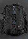 LOWEPRO VERTEX 200AW \n\nFoto von © Uwe Stock - VIELEN DANK FR DEIN MAIL!\n\nKommentar des Nutzers:\n\nHallo Jrg,\n \nerst einmal mein Lob zu deiner Webpage auf der ich schon des fteren  nachgeschaut habe um mir eine bersicht zu verschaffen.\n\nAnbei ein paar Fotos von dem Lowepro Vertex 200 AW der ja in deiner bersicht noch nicht erschienen ist.\n\nLiebe Gre aus Kassel    Uwe Stock
