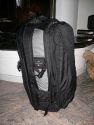 LOWEPRO VERTEX 300 AW\n\nFoto von Stefan Kmmerling - VIELEN DANK FR DEIN MAIL!\n\nKommentar des Nutzers:\n\nHallo Jrg,\n\nAnbei ein paar Bilder von o.g. Rucksack mit der Bitte diese beim Taschenfreak einzustellen. Die fotografische Qualitt der Bilder ist sicher sehr schlecht, aber das war mal wieder eine Aktion zwischen Tr und Angel.\n\nBild 1: Notebookfach mit 14 Zoll Notebook\n\nBild 2: Notebook halb drauen\n\nBild 4-6: Die Tragegurte knnen abgedeckt werden (sehr praktisch beim Fliegen als Handgepck)\n\nBild 7,8: geffnete Vordertaschen\n\nBild 9: Keine Schleichwerbung fr PUR soll nur die Gre des Rucksacks zeigen\n\nBild 12: 30D mit 70-200 2,8 IS +Geli; 28-70 2,8 + Geli; Blitz 430; 17-85 IS (Kit); 85 1,8; 50 1,8 \n\n Liebe Gre\n\nStefan (strike)