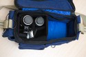MEKKO F-02XB\n\nFotos und Text von Jan Trschel - VIELEN DANK!\n\nKommentar:\n\nHallo Jrg,\n\nAnbei habe ich noch zwei weitere Beitrge fr die Taschenfreak-Seite\n\nMekko F-02XB\n\nDomke-F-2-Klon, hervorragende Qualitt.\nAnders als das Vorbild kommt die Tasche mit einem komplett geftterten Fullsize-Einleger, den man herausnehmen kann. Dieser bietet Platz fr zwei Gehuse und einiges an Zubehr, ist jedoch aufgrund kleiner Klettpunkte kaum individuell einteilbar und macht die Tasche recht schwer und steif. Ich habe ihn gegen ein Matin M-6476-Einsatz ersetzt, die Original-Domkeeinteiler sollten in der Tasche ebenfalls nutzbarsein, durchgehende Klettstreifen an den Seiten sind vorhanden.\nDie Einteiler der Mekko-Einsatzen nutze ich nun im Transpac.\n\nMit freundlichen Gren,\n\nJan Trschel\n\nPhotographie // Print // Webdesign // www.jantroeschel.de