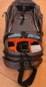 NANEU K4L\n\nFoto und Text von Stefan Hausperger - VIELEN DANK!\n\nKommentar:\n\nZiel meiner Suche war ein Rucksack mit Stauraum fr eine mittelgroe Kameraausrstung und groem Daypack.\n\nIch bin bei dem NANEU K4L hngen geblieben.\n\nDas Notebookfach htte ich nicht gebraucht, ohne gabs ihn aber nicht.\n\nAuerdem verfgt er ber einen Regenschutz, eine sehr gut Rckenpolsterung.\n\nDer Tragekomfort ist fr mein Empfinden tadellos.\n\nDer Qualittseindruck des Rucksacks ist gut bis sehr gut.\n\nEr verfgt ber eine Halterung fr ein Stativ, die Trennung zwischen Kameraausrstung und Daypack kann man entfernen.\n\nIch brachte darin folgende Ausrstung unter: Nikon D300 mit AF-S VR 16-85, AF-S VR 70-300, AF-S VR 105 Micro, AF-D 35 2, Kenko 1,4x Telekonverter, Metz 48 AF-1 N, Speicherkarten, Akkus fr Blitz und Kamera, Ladegert, Winkelsucher,  Kabelauslser, Batteriegriff, Blitzkabel, Garmin GPS-Gert, 1,5l Wasser und eine Regenjacke.\n\nIm Daypack wre noch Platz fr Ausrstung, Zubehr, Brotzeit oder Kleidung gewesen.