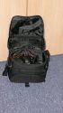 NIKON CF-EU 04 Schultertasche\n\nFotos von Janina Langer - Vielen Dank!\n\nKommentar von Jrg Langer - www.taschenfreak.de:\n\nDie CF-EU 04 ist eine weiche und sehr leichte Tasche die in einigen Nikon Kits mitgeliefert wird.\n\nMan kann darin gut eine DSLR mit 3 Objektiven oder eine Pro DSLR mit 2 Objektiven transportieren. Ind er Frontasche hat dann noch GPS/Handy/Geldbrse gut Platz.\n\nEine Papier oder Tickettasche am Rcken ist auch vorhanden.\n\nDie Tasche ist weich und anschmiegsam - sowohl an den Krper, als auch an die Cam.\n\nIn unserem Falle sehen sie eine Nikon D3 mit 50 1.4 und ein Nikon 20 2.8 in der Tasche.\n\nEuer Jrg und Janina Langer