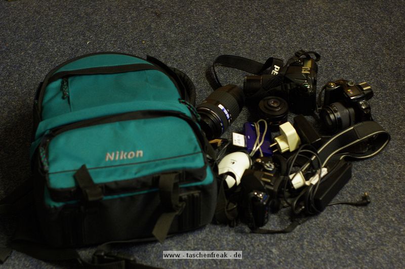 NIKON RUCKSACK - GRN\n\nFoto von Choirul Huda - VIELEN DANK!