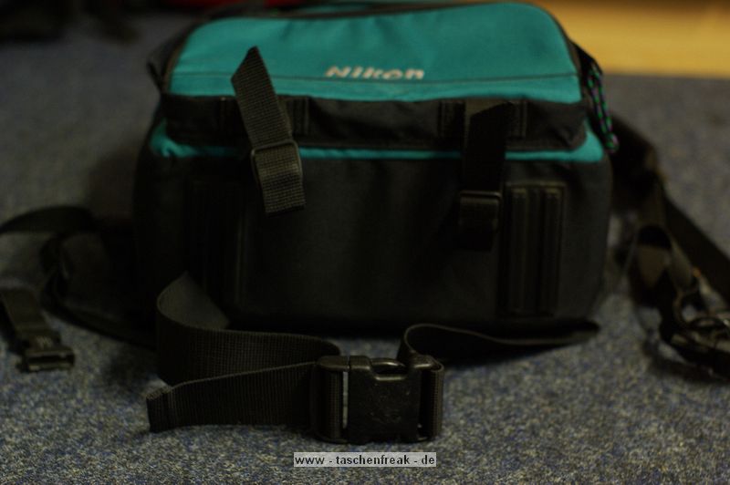 NIKON RUCKSACK - GRN\n\nFoto von Choirul Huda - VIELEN DANK!
