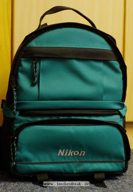 NIKON RUCKSACK - GRN\n\nFoto von Choirul Huda - VIELEN DANK!