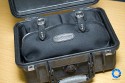 PELI CASE 1400 - LOWEPRO OMNI SPORT EXTREME\n\nFoto und Text von Jrg Langer - www.taschenfreak.de\n\nKommentar:\n\nLowepro Omni Sport Extreme - oder auch Peli Case 1400 \n\nmit Inhalt - entweder Billingham Hadley Small oder dem Lowepro Omni Sport Bag.\n\nDer kleine "Rambo" wenn der kleine "Inhalt" gut geschtzt sein soll.\n\nStabiler und geschtzter geht kaum - dessen sind wir uns sicher.