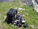 Foto von Kalli Reuss - 1000 DANK DAFR!\n\nKommentar des Nutzers:\n\nrein passt 5d mit angesetztem 70-200 Lis stehend , ein 100er macro , ein 17-40 4.0 . ein 580 EX und noch etwas kleinzeug ... dann ist aber richtig voll ....\nalternativ geht auch das 17-40 angesetzt und den rest auch mit rein .. ist aber knapper ...\n\nansonsten musste ich den oberen einsatz etwas aufschnippeln .. d.h. den Boden rechts und links auftrennen....
