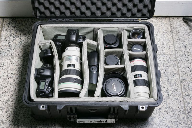 Peli Case 1560\n\nFoto von einem netten Fotokollgeen der namentlich nicht genannt wird. \nVIELEN DANK FR DIE BILDER !!!