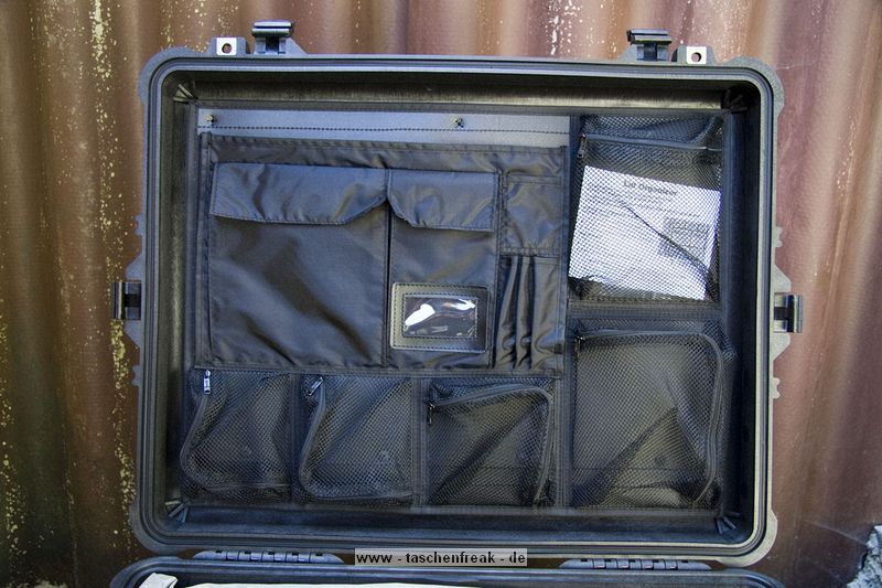 PELI CASE 1610\n\nFoto von Rainer Krebber - VIELEN DANK!\n\nKommentar:\n\nHallo,\n\nda mir die Seite bei der Wahl sehr geholfen hat. Habe ich als Beitrag Bilder vom Peli 1610 gemacht.\n\n--\nMit freundlichen Gren\nRainer Krebber