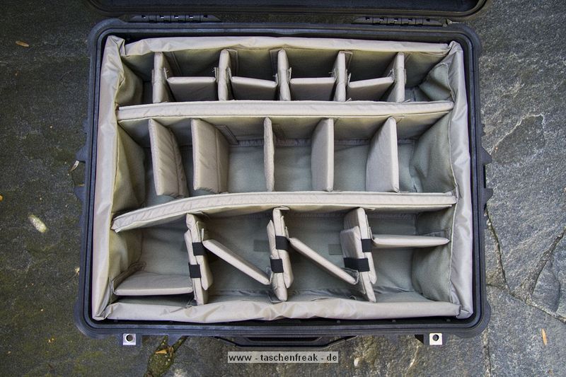 PELI CASE 1610\n\nFoto von Rainer Krebber - VIELEN DANK!\n\nKommentar:\n\nHallo,\n\nda mir die Seite bei der Wahl sehr geholfen hat. Habe ich als Beitrag Bilder vom Peli 1610 gemacht.\n\n--\nMit freundlichen Gren\nRainer Krebber