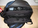 QPAQ 180 Grad\n\nFoto von Rainer Kembgler - VIELEN DANK FR DEIN MAIL!\n\nKommentar des Nutzers:\n\nHallo Jrg\n \nAnbei die Bilder meiner Qpaq Tasche aus dem Mediamarkt. \nHier noch ein paar Fakten zur Tasche:\n \n	Modellname ist mir nicht bekannt.\n	Preis 49,90 Euro\n	Innenmae: 220 x 110 x 300mm (trotzdem geht eine 400D mit BG noch gut rein)\n	Gewicht ca. 600g\n	Farbe: wie im Bild (blau/ schwarz/ grau oder nur schwarz/schwarz /grau)\n	weitere Modelle unter www.paqgroup.com\nGre aus dem sonnigen Nordschwarzwald\n \nRainer Kembgler alias onki