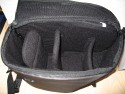 QPAQ 180 Grad\n\nFoto von Rainer Kembgler - VIELEN DANK FR DEIN MAIL!\n\nKommentar des Nutzers:\n\nHallo Jrg\n \nAnbei die Bilder meiner Qpaq Tasche aus dem Mediamarkt. \nHier noch ein paar Fakten zur Tasche:\n \n	Modellname ist mir nicht bekannt.\n	Preis 49,90 Euro\n	Innenmae: 220 x 110 x 300mm (trotzdem geht eine 400D mit BG noch gut rein)\n	Gewicht ca. 600g\n	Farbe: wie im Bild (blau/ schwarz/ grau oder nur schwarz/schwarz /grau)\n	weitere Modelle unter www.paqgroup.com\nGre aus dem sonnigen Nordschwarzwald\n \nRainer Kembgler alias onki