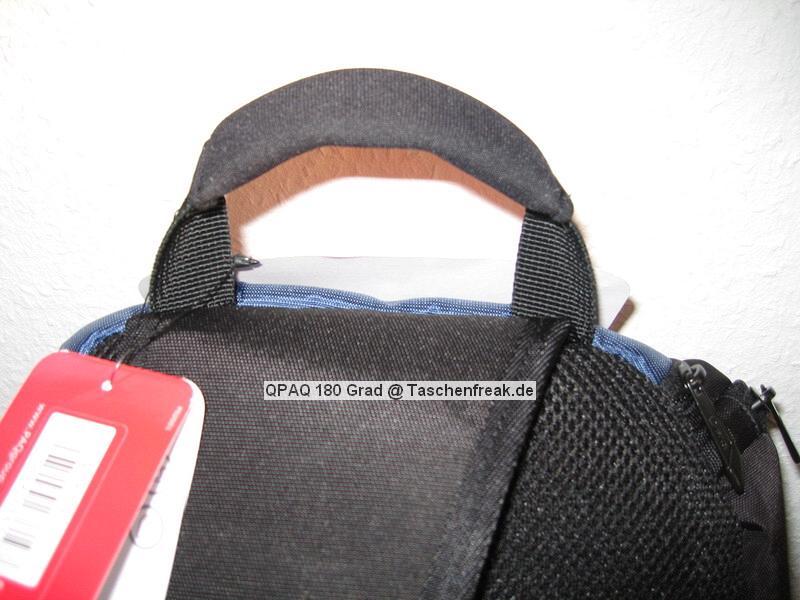 QPAQ 180 Grad\n\nFoto von Rainer Kembgler - VIELEN DANK FR DEIN MAIL!\n\nKommentar des Nutzers:\n\nHallo Jrg\n \nAnbei die Bilder meiner Qpaq Tasche aus dem Mediamarkt. \nHier noch ein paar Fakten zur Tasche:\n \n	Modellname ist mir nicht bekannt.\n	Preis 49,90 Euro\n	Innenmae: 220 x 110 x 300mm (trotzdem geht eine 400D mit BG noch gut rein)\n	Gewicht ca. 600g\n	Farbe: wie im Bild (blau/ schwarz/ grau oder nur schwarz/schwarz /grau)\n	weitere Modelle unter www.paqgroup.com\nGre aus dem sonnigen Nordschwarzwald\n \nRainer Kembgler alias onki