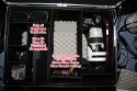 Rimowa 374.02\n\nFoto von einem netten User der namentlich hier nicht genannt werden mchte.\n\nKommentar des Nutzers:\nanbei erhlst du die Fotos mit mglicher Packliste. Da die Innenwnde als Bausatz dabei gibt, kann sich beliebig die Innenraumeinteilung selbst gestalten. Der graue Noppenschaumstoff ist nicht im Lieferumfang. Den hab ich mir zur Sicherheit noch da reingelegt.  \nHatte nochwas ausm Musikstudio brig.