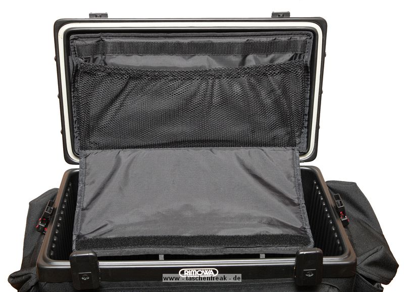 RIMOWA ULTRALIGHT