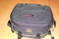 Sarfrotto L300\n\nFoto von Jrg Langer\n\nKommentar/Details:\n\nSehr hochwertige Profi-Fototasche\nvon Sarfrotto L 300 - All Weather kompatibel\n\nSuper Qualitt zum gnstigen Preis!\n- Sicherheit fr Ihre Kamera, beste Polsterung!\n- Komplett variables, gepolstertes Innenfach\n- Schutz vor Regen, Staub, Schnee!\n- Regenhaube zum berstlpen!\n- Schneller Zugriff zur Kamera durch einen Rei-\nverschluss in der Mitte\n- Lasche zum Durchfhren eines Waistbelts\n- Sehr Gut gepolsterter Gurt\n- Ideal fr den Profieinsatz\n- Innenpolster herausnehmbar\n- Trennfcher knnen mit Klettverschluss ange-\nordnet werden\n\nBeschreibung\nDiese sehr leichten und hochwertigen Fototaschen sind sehr gut vearbeitet und bieten optimalen Schutz fr Ihre Kameraasurstung - und das bei praktischer und einfacher Handhabung.\n\nBesonders gelungen ist der weiche Gurt, er erlaubt bequemes Tragen der Fotoausrstung. Der in der Mitte der Tasche liegende Reiverschluss ist super, fr den schnellen Zugriff zur Kamera.\nDie Tasche bieten Schutz vor Regen, Staub, Schnee, etc.\n\nDie Tasche ist kompatibel mit den Waistbelts anderer Markenhersteller - die Weistbelts (Hftgrtel) lassen sich ganz einfach durch die Lasche am hinteren Ende der Kamera ziehen.\n\nBei Bedarf kann das gepolsterte Innenfach herausgenommen werden. Die Tasche wird dadurch noch leichter und weicher.\n\nRegencover\n\nDetails der L 300:\n- Praktischer Tragegriff\n- Seitliche Laschen zum anschlieen von Kchern, o..\nMit Festzurrschlaufe zum fixieren der Kcher!\n- Gerumige Vordertasche fr Ladegerte, Speicher, Film,\nAkkus, etc. - eingeteilt in versch. Fcher.\n- Herausnehmbare Regenhaube fr noch mehr Schutz\n- variable Fcher im gepolsterten Innenfach\n- 2x Innenliegendes Geheimfach hinter der Polsterung\n- Gurtschlaufe hinten fr Waistbelts\n- Bequemer, gepolsterter Gurt\n\nFassungsvermgen:\nSiehe Inhalt der Detailbilder\n\nMae\nInnen: ca. 28x17,5x20cm\nAuen: ca. 35x20x25cm