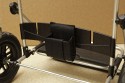 TROLLEY SELBSTBAU\n\nFoto von Ingo Cordes - VIELEN DANK!\n\nKommentar des Nutzers:\n\nDas Grundgestell ist ein Andersen Royal Plus Shopper. Am Griff oben ist zustzlich eine kleine Metallplatte angenietet. Durch die Luftreifen ist ein Einsatz auf Wanderwegen etc. problemlos mglich. \n \nAls Stativhalterung nutze ich unten einen Lowepro Stativhalter. Zur Befestigung oben am Shopper ist ein Klick-Fix Halter an der Wechselplatte angeschraubt. Vorteil ist, dass man die fr diverse Stativkpfe nutzen kann.\n \nZustzlich zur Fototasche ist oben am Shopper eine Klick-Fix Doggy-Transporttasche befestigt. Haupteinsatzzweck ist hier Objektivwechsel (kein Bcken) und Transport der Kamera bei kurzen Strecken (z.B. im Zoo zum nchsten Gehege). Es passt eine Kamera mit aufgesetztem 300er/f4 + TK rein.\n \nDas Ganze ist schnell und einfach zerlegbar/zusammenklappbar.