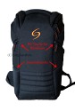 SHOOTER JULIA M\n\nFoto und Text von Jrg Sanders - VIELEN DANK!\n\nKommentar:\n\nHallo! Deine Seite ist wirklich toll, eine groe Hilfe. Leider konnten mich einige ausprobierte Crumpler-Taschen nicht berzeugen - sie waren stets kleiner als angegeben. Daher habe ich fr die Shooter Julia und Steve, jeweils Gre M, entschieden. Die Steve M habe ich fr kleine Touren ausgesucht, die Julia M fr grere Touren. Beide sind auf Deiner Seite noch nicht vertreten, soweit ich das gesehen habe, daher hier ein paar Bilder und, falls wnschenswert, Beschreibungen dazu:\n\nShooter Julia M:\nGegenber der erfolgreichen Slingshot von Lowepro hat die Julia M einige Vorteile: Sie kann als Sling-Tasche oder als Rucksack getragen werden (siehe Video auf der Herstellerseite oder auf youtube). Sie ist fr Rechts- und Linkshnder und kann dementsprechend von beiden Seiten getragen und geffnet werden. Und nicht zuletzt habe ich mich fr die Shooter entschieden, weil mir das Design nicht gnzlich egal war; und mal ehrlich - sonderlich hbsch sind die Slingshot-Taschen von Lowepro nicht, auch nicht das Pendant von Bilora.\nWeitere Details der Herstellerseite:\nAbmessungen auen: 22,5 x 43 x 21,5 cm / innen: 19,5 x 39,5 x 16 cm\n1000D Polyamide/ Nylon 6.6 in Kombination mit 450D Polyester fr das Hauptteil\nInnenseite in Kombination aus Ripstop Futter und Nylonstoff mit Klettschlaufenfunktion\nInnentasche mit flexiblen ablsbaren Trennwnden\nTaschenoberseite mit Netztaschen fr Zubehr und ablsbarer Kartentasche\nZustzlichen Netz- und Neopren Auentaschen fr persnliche Gegenstnde\nZwei Auentaschen mit Reiverschluss fr den Schnellzugriff\nAblsbare Hlle fr Kabel und Zubehr mit Reiverschluss\nEinstellbarer Brust- und Hftgurt fr eine sichere Befestigung\nFest installierte Ripstop Nylon Regenhlle mit reflektierendem Logo\nGepolsterter Tragegriff\nZweifache Trageoption, um zwischen einem Rucksack und einer Slingtasche zu wechseln\nSeitenffnungen mit Reiverschluss fr schnellen Zugriff whrend des Tragens\nJulia Shooter L ist geeignet fr eine SLR Kamera mit Teleobjektiv\n(Julia Shooter M ist geeignet fr eine SLR Kamera mit Standard Objektiv)\nUVP Shooter Julia M: 129,90 Euro (L = 149,90 Euro)