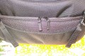Foto von Jrg Langer\n\nKommentar des Nutzers:\n\nLeider kennen wir keine genaue Bezeichnung der Sony Alpha DSL Tasche die eine sehr hochwertige und sehr stabile Verarbeitung aufweist. Sicher fr Sony Alpha Freunde und Nutzer eine gelungene Schultertasche.\n\nGesehen und fotografiert \nPHOTOKINA 2006\nvom 26.09.2006 - 01.10.2006