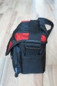 TAMRAC 5531 - TAMRAC ADVENTURE 1\n\nFoto und Text von Ingo B. - VIELEN DANK!\n\nKommentar:\n\nHallo Jrg,\n\ndurch Zufall bin ich auf deine Seite gekommen. Dabei hab ich festgestellt dass dir genau meine Tasche noch fehlt. Anbei Bilder der TAMRAC Adventure 1 (5531). Da passt eine SLR, in meinem Fall eine SONY Alpha 500 mit Standardzoom rein. in meinem Fall ein 28-105. Ich hatte die Kamera aber auch schon mit einem Sigma 70-300 in der Tasche. Zum Standardzoom passt noch das LAdegert und ein kleines Objekiv rein. Dann wirds aber schon eng.\n\nGru Ingo B.