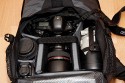 Foto von Jrg Langer\n\nTamrac Adventure 9 Fotofach\nInhalt hier in diesem Beispiel: 1D mit angesetztem 24-105 inkl. Geli und RRS L-Winkel, 100-400 inkl. Stativschelle und Kirk Wechselplatte, Sigma 12-24 HSM, 430EX, im Frontfach Polfilter, 2x  Cokin Filter)
