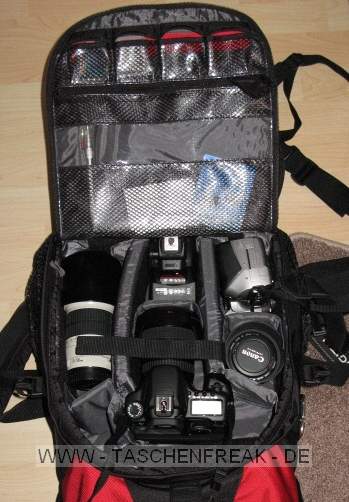 TAMRAC 5550 ADVENTURE 10\n\nFoto von Andreas Schimmel - VIELEN DANK!\n\nKommentar:\n\nHallo Jrg,\n \nund hier noch ein paar Bilder von der Tamrac Adventure 10. Eine wirklich riesige Tasche. das Equipmentfach ist mit einer 40d plus BG plus 17-40, einem 70-200L/4, 580 EX II, 50/1.4 und einer 300d bestckt. Das Daypackfach ist zum Grenvergleich nochmal mit der 300D bestckt und dort pat auch wirklich eine etwas dickere Jacke oder sonstiges rein. Der Rucksack ist fr diese gre sehr leicht und lt sich auch ber lngere Strecken angenehm tragen.\n \nGre \nAndreas Schimmel \n \nMeine Homepage:  www.andreasschimmel.de