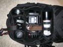 Tatonka Equipment Pack L\n\nFoto von Andreas Schimmel - VIELEN DANK ANDREAS!\n\nKommentar des Nutzers:\n\nHallo Jrg,\n\nhier wie gewnscht ein paar Bilder vom Tatonka Rucksack. Es handelt sich hier noch um eine ltere Version des Tatonka Equipment Pack L. Ich habe Ihn mal mit folgender Ausrstung bestckt: Eos 30d, Eos, 50e, 17-40L, 50/1.4, 90er Makro, 1,4 Konverter, 70-200/4 L, Sigma 500, Canon 480EX. Das Innenteil fr die Ausrstung kann komplett herausgenommen werden, so dass der Rucksack auch anderweitig verwendet werden kann, bzw. kann ich die Ausrstung damit auch fein in einen Alukoffer packen.\n\nAn der linken Auenseite befinden sich zwei zustzliche Stauraumtaschen, an der rechten Seite eine Befestigungsmglichkeit fr das Stativ. Auf der Frontauenseite befinden sich noch zwei riesige Organiserfcher fr Filter, Filme Akkus etc. An der Unterseite sind sen um zustzliches Material zu befestigen. Schlafsack, Jacke, Isomatte, Stativ\n\nInnenmae: ca 40*30*15 cm\nAuenmae: ca. 50*32*22 cm\nGewicht: ca. 1,9 kg\nVolumen: 36l \n\nSorry, dass ich nicht gleich auf den Trichter gekommen bin Dir die Bilder zu schicken, das ist wirklich eine feine, hilfreiche Seite, die Du da ins Leben gerufen hast! \n\nSchnes Restwochenende noch.\n\nAndreas