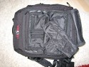 Tatonka Equipment Pack L\n\nFoto von Andreas Schimmel - VIELEN DANK ANDREAS!\n\nKommentar des Nutzers:\n\nHallo Jrg,\n\nhier wie gewnscht ein paar Bilder vom Tatonka Rucksack. Es handelt sich hier noch um eine ltere Version des Tatonka Equipment Pack L. Ich habe Ihn mal mit folgender Ausrstung bestckt: Eos 30d, Eos, 50e, 17-40L, 50/1.4, 90er Makro, 1,4 Konverter, 70-200/4 L, Sigma 500, Canon 480EX. Das Innenteil fr die Ausrstung kann komplett herausgenommen werden, so dass der Rucksack auch anderweitig verwendet werden kann, bzw. kann ich die Ausrstung damit auch fein in einen Alukoffer packen.\n\nAn der linken Auenseite befinden sich zwei zustzliche Stauraumtaschen, an der rechten Seite eine Befestigungsmglichkeit fr das Stativ. Auf der Frontauenseite befinden sich noch zwei riesige Organiserfcher fr Filter, Filme Akkus etc. An der Unterseite sind sen um zustzliches Material zu befestigen. Schlafsack, Jacke, Isomatte, Stativ\n\nInnenmae: ca 40*30*15 cm\nAuenmae: ca. 50*32*22 cm\nGewicht: ca. 1,9 kg\nVolumen: 36l \n\nSorry, dass ich nicht gleich auf den Trichter gekommen bin Dir die Bilder zu schicken, das ist wirklich eine feine, hilfreiche Seite, die Du da ins Leben gerufen hast! \n\nSchnes Restwochenende noch.\n\nAndreas
