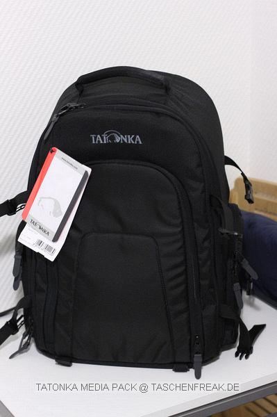 TATONKA MEDIA PACK\n\nFoto von Christan Naumann - VIELEN DANK!\n\nKommentar des Nutzers:\n\nHallo Jrg!\n \nAnbei fnf Bilder eines Tatonka Media Packs. Es ist ein relativ leichter, gnstiger Rucksack mit den Maen ungefhr eines Computrekkers.\n \nViele Gre\n\nChristian Naumann  \nhttp://www.christian-naumann.de