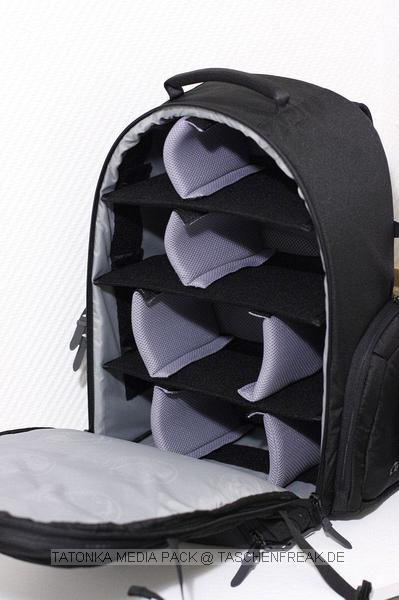 TATONKA MEDIA PACK\n\nFoto von Christan Naumann - VIELEN DANK!\n\nKommentar des Nutzers:\n\nHallo Jrg!\n \nAnbei fnf Bilder eines Tatonka Media Packs. Es ist ein relativ leichter, gnstiger Rucksack mit den Maen ungefhr eines Computrekkers.\n \nViele Gre\n\nChristian Naumann  \nhttp://www.christian-naumann.de
