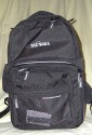 Tatonka Photo Video Daypack\n\nFoto von Peter42 von den Traumfliegern - VIELEN DANK FR DEIN MAIL.\n\nKommentar des Nutzers:\n\nIn der Tasche sind:\n20D mit angeflanschtem 28-135 IS, ein Sigma18-125, ein EF75-300 USM, ein Sigma 135-400 APO, eine Fuji Finepix S5000, Akkus, Ladegert, Speicherkarten, Filter und im oberen Abteil, Blitz, Handbcher, Brille, Handy und Platz fr zwei 0,5er Getrnkebehlter.