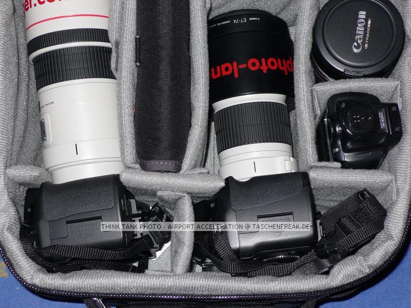 THINK TANK AIRPORT ACCELERATOR\n\nFoto von Jrg Langer - www.taschenfreak.de\n\nKommentar des Nutzers:\n\nDer eindeutig beste Rucksack den wir je in den Hngen hatten.\n\nSehr stabil.\nSehr angenehm zu tragen, trotz voller Beladung\nSehr praktikabel zu beladen\nInneneinteilung sehr flexibel gestaltbar und hoch stabil\nAbsolute Boardmae\nTragegestell verdeckbar\nHftgurt abnehmbar\nRegenschutzhlle und Stativhalterung im Lieferumfang\nNotebooktasche im Lieferumfang\nHandgriff oben und unten und an der Seite zum Tragen als "Koffer"\nTicketfach oben\nViitenkartenfach oben\n\nWir haben darin verpackt/befllt:\n\n2x DSLR mit angesetzen 300 und 70-200er\n24-70 2,8\n17-40\n50er\nTC\nZwischenringe\nBlitz\nFilter & Bouncer\nHasselblad 500CM mit 80er Objektiv\n150er Objektiv\nWechselmagazin\nGegenlichtblenden\nHandbelichtungsmesser Gossen Starlite\nFilme\nAkkus\nPanoschiene\n\nund Notebook inkl. UMTS Karte und Netzteil